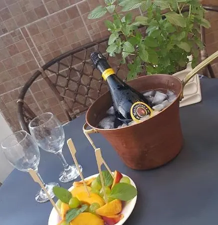 Cappotto Civico 48 Oda ve Kahvaltı