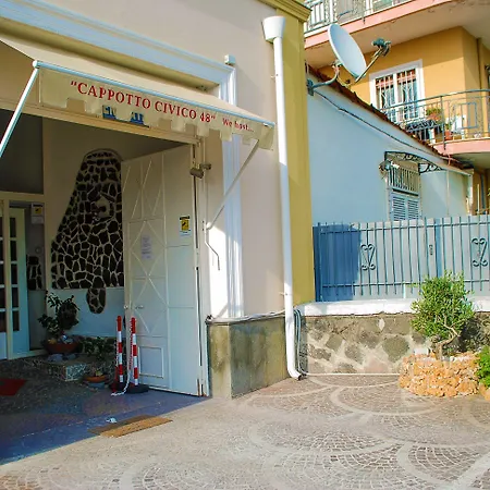 Cappotto Civico 48 Oda ve Kahvaltı